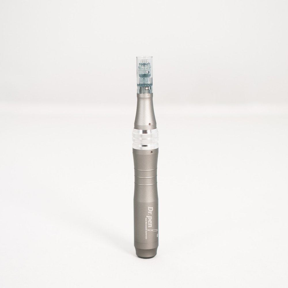 
                  
                    Dr. Pen Ultima M8 Microneedling Pen - SkinBay
                  
                